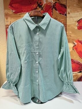 🆕 LEMAFERS Green Striped woman's  Button-Up Shirt with ruffled arms & pockets, L